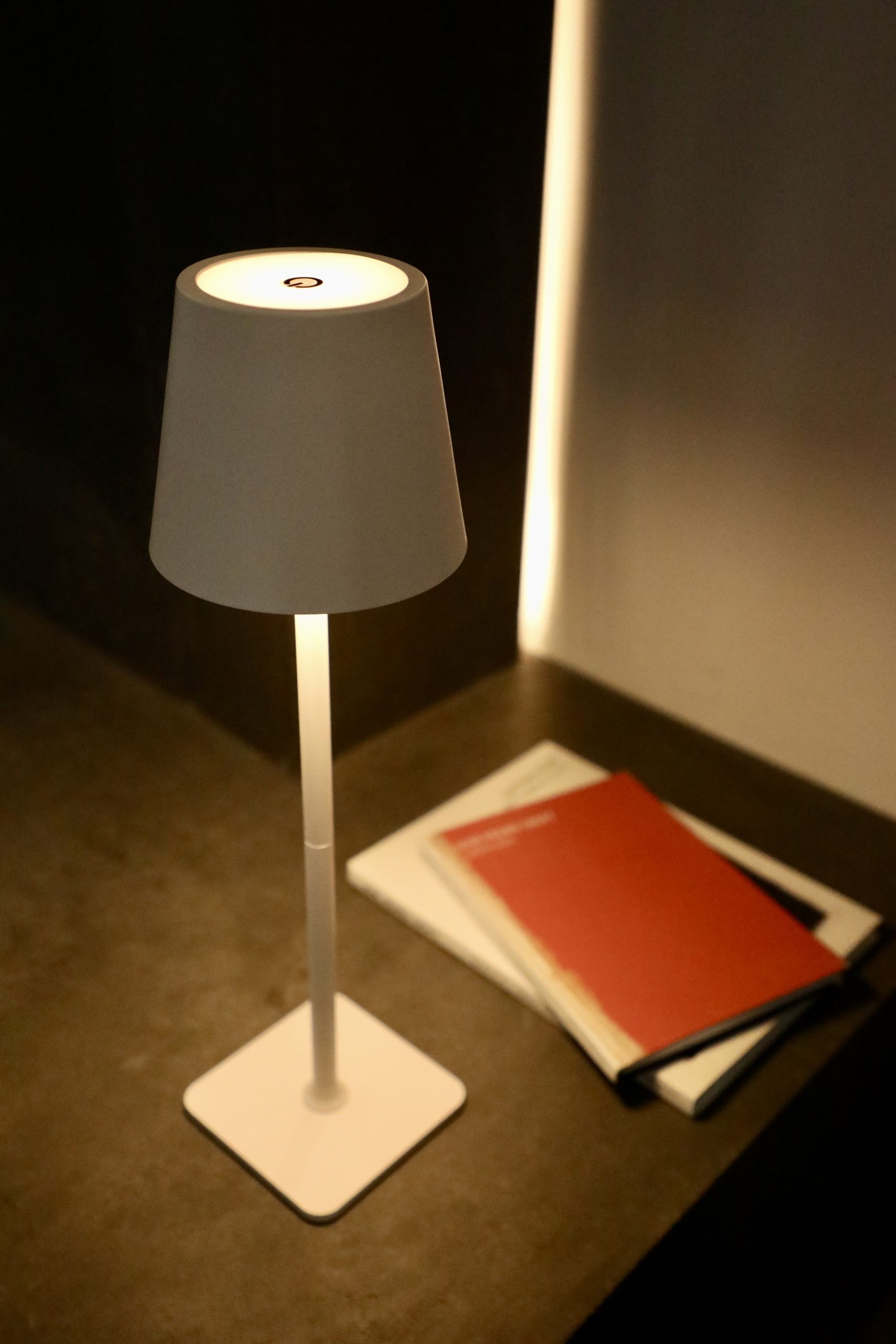 Lámpara de escritorio OMG JTY - Imagen 3