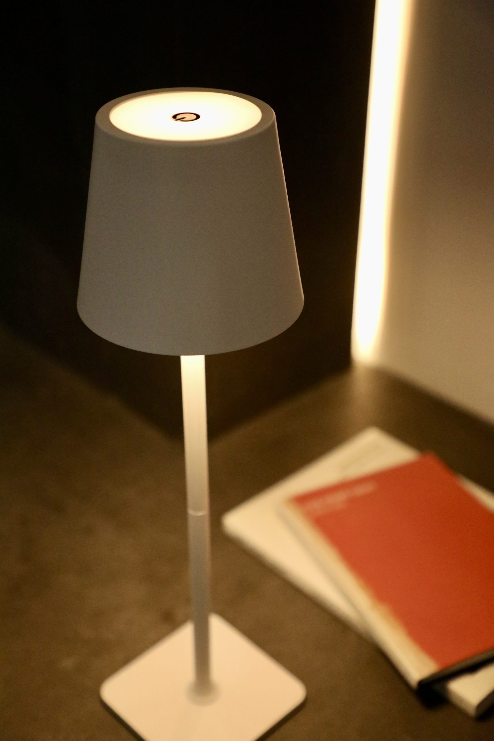 Lámpara de escritorio OMG JTY - Imagen 6