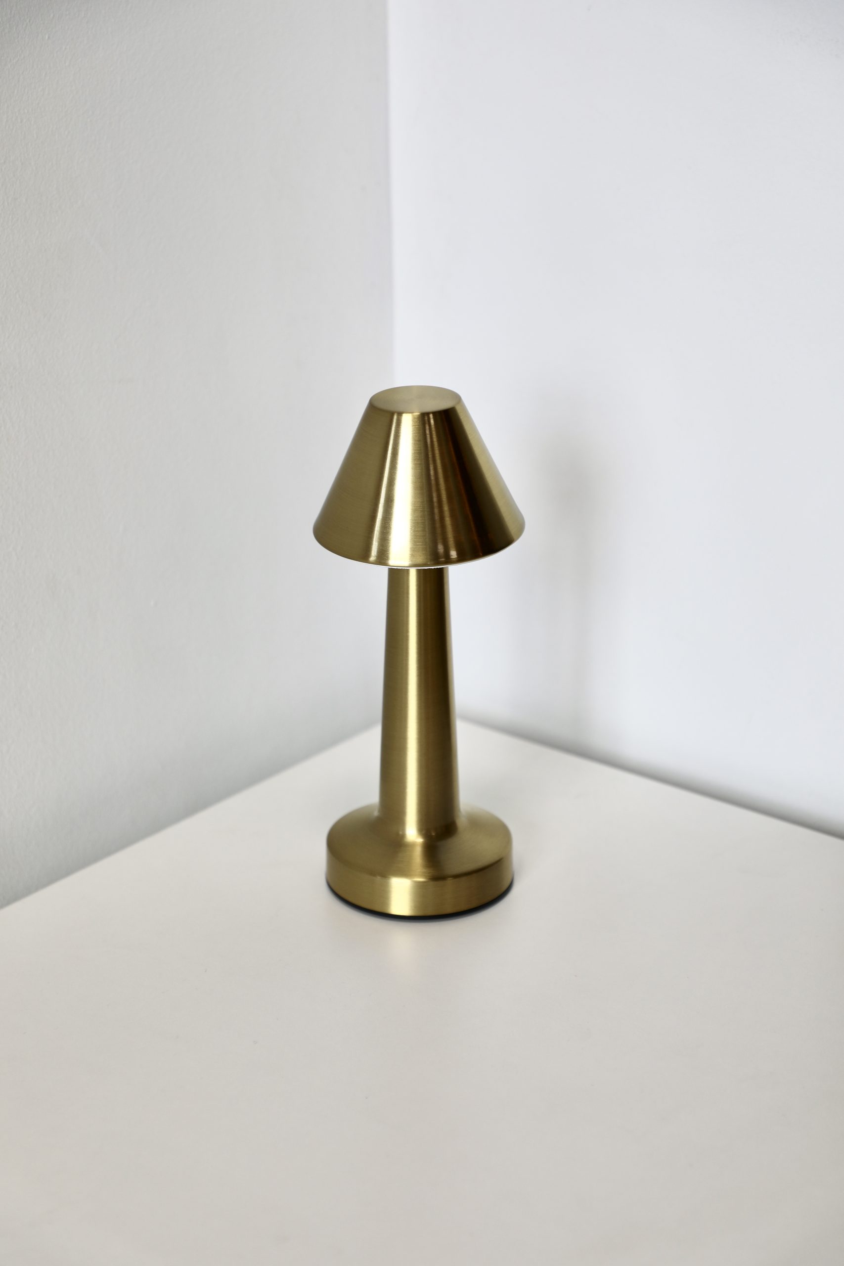 Lámpara de mesa SL 802