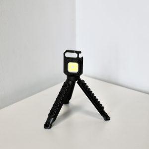 Llavero con luz y trípode W5130