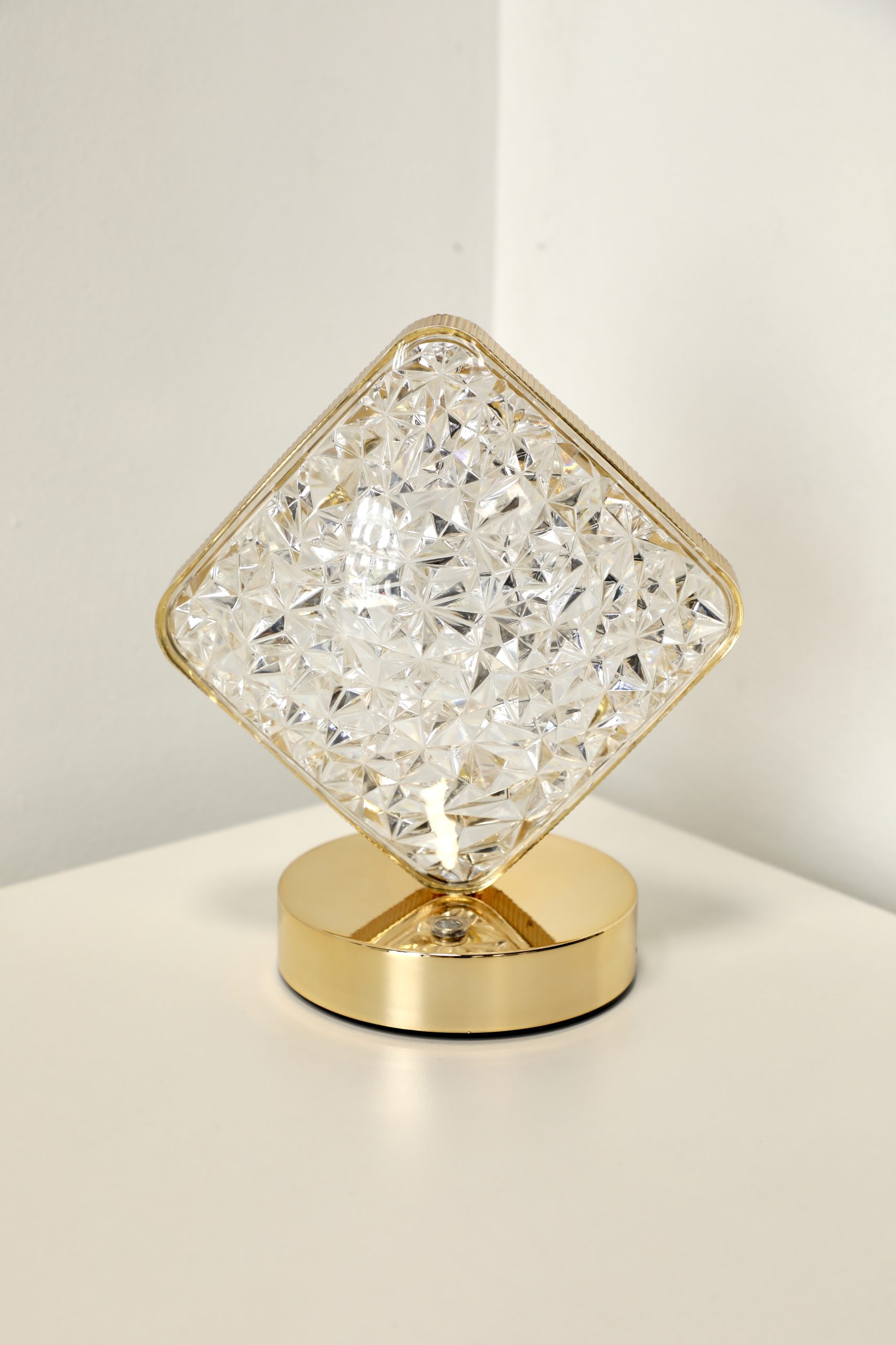 Lámpara de mesa LED Cuardrado-SL702