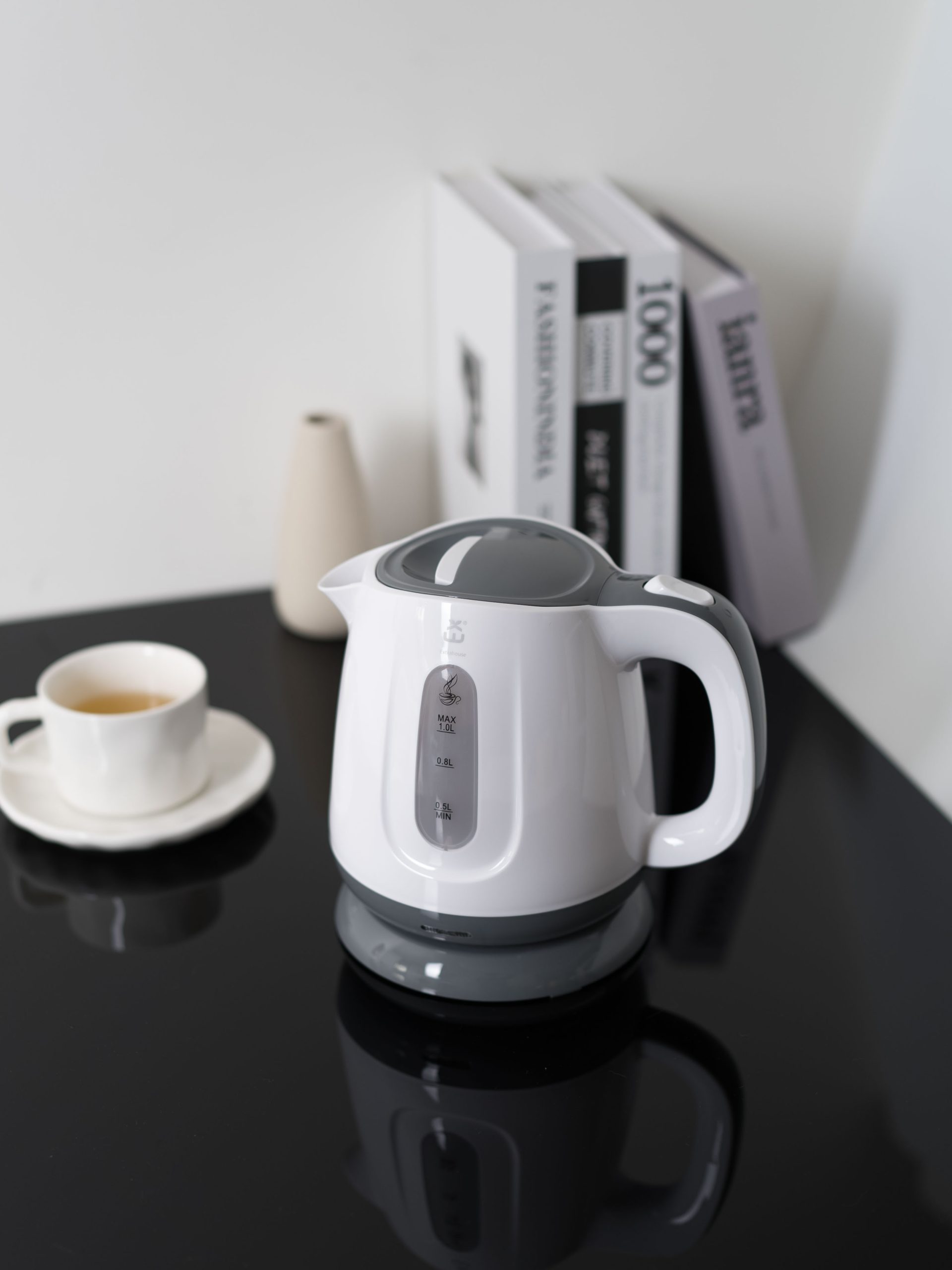 HERVIDOR ELECTRICO 1L 900-1100W PLASTICO BLANCO-GRIS-NHHB1009 - Imagen 3