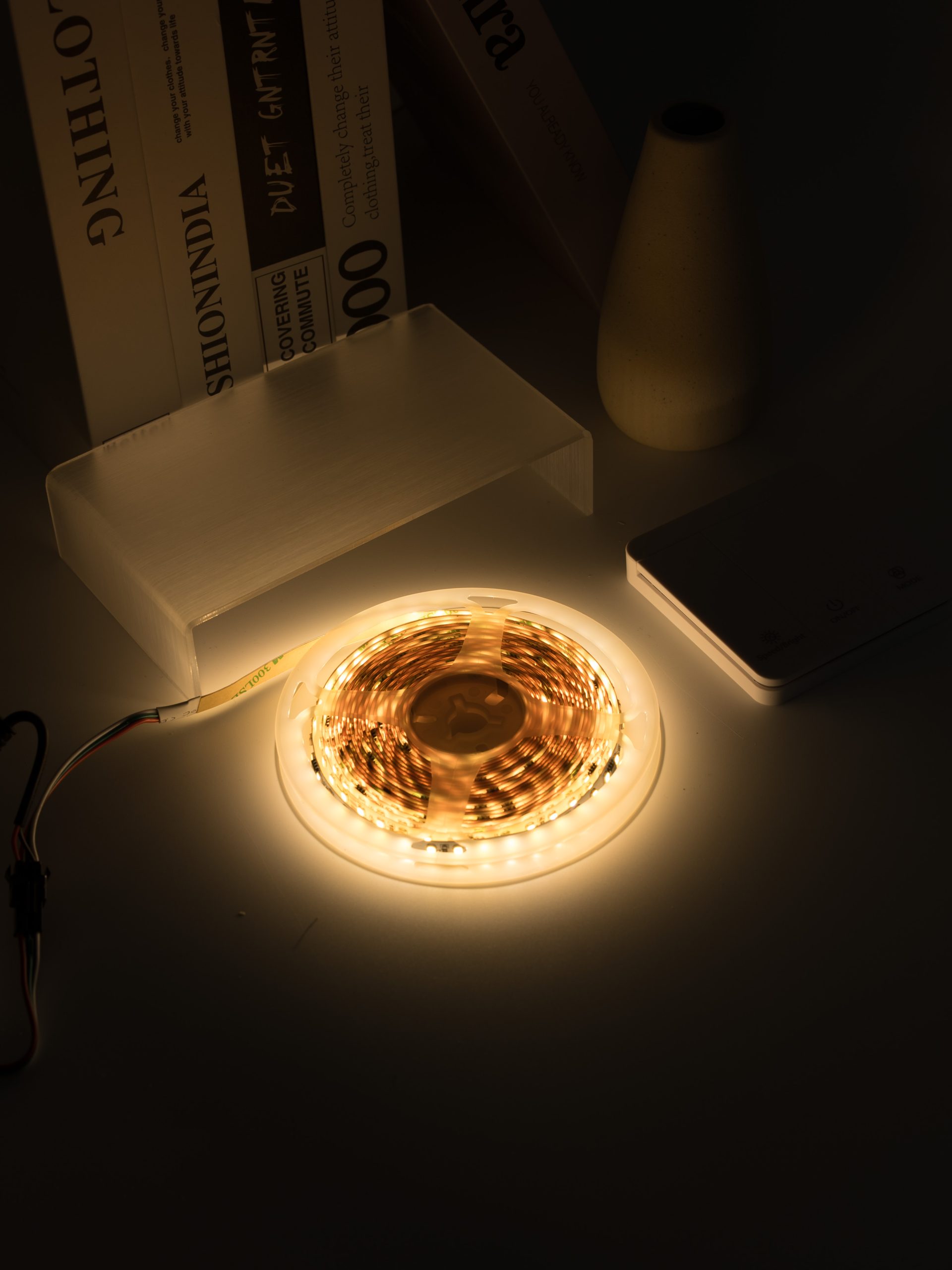 TIRA DE LED EFECTO FLUJOCON CONTROLADOR-AMH24V2835120DWLS - Imagen 5