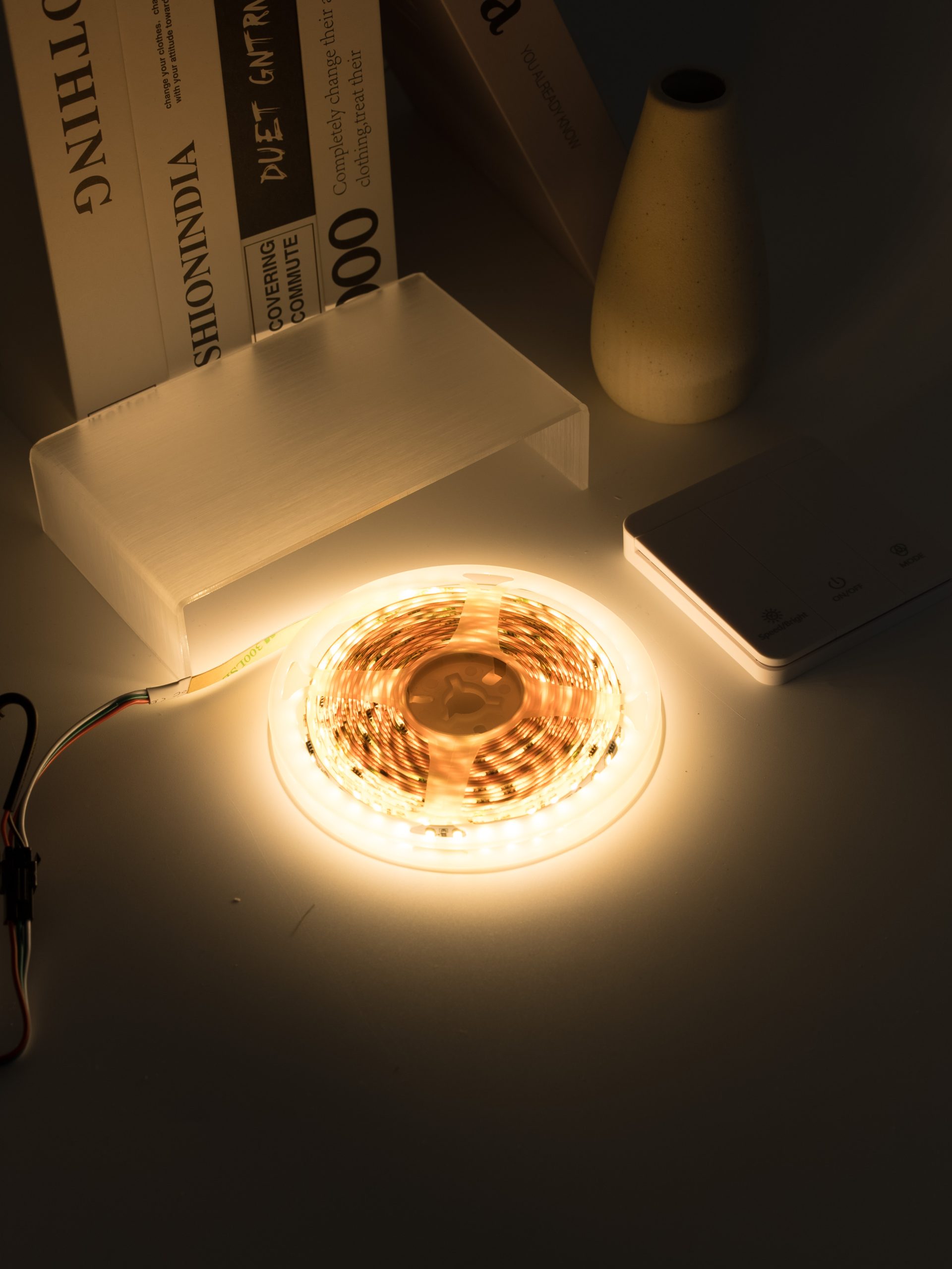 TIRA DE LED EFECTO FLUJOCON CONTROLADOR-AMH24V2835120DWLS - Imagen 6